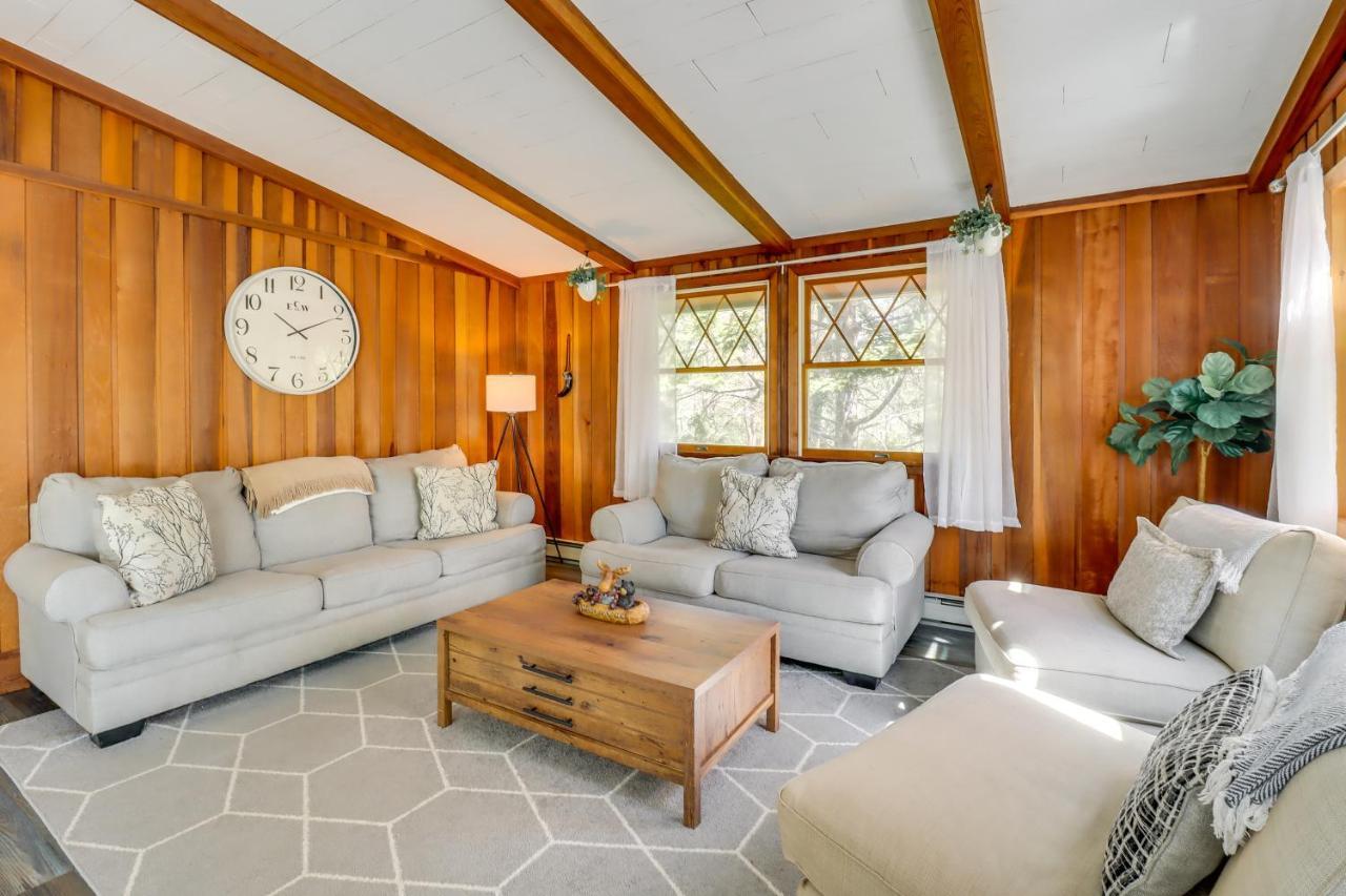 Lakefront Poconos Vacation Rental With Swim Dock! Long Pond Экстерьер фото