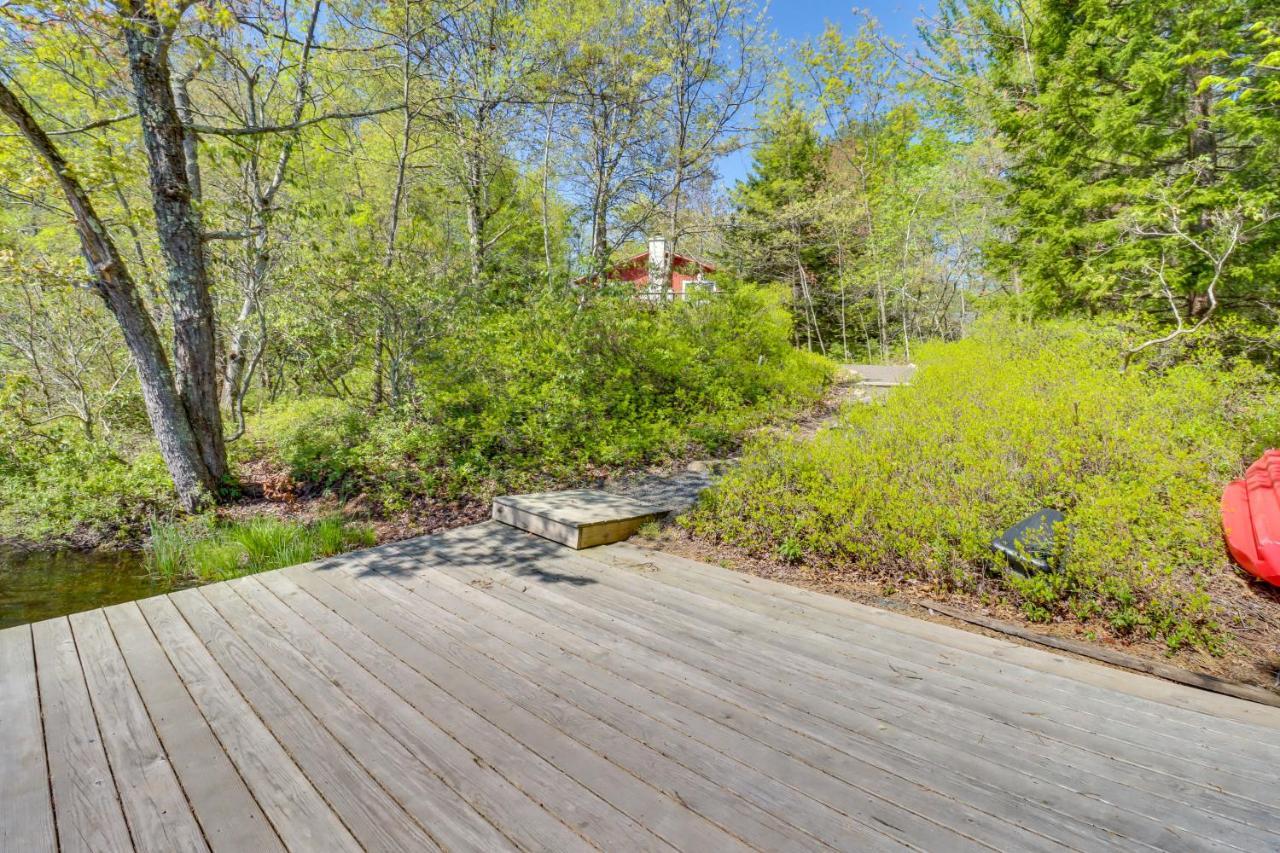 Lakefront Poconos Vacation Rental With Swim Dock! Long Pond Экстерьер фото
